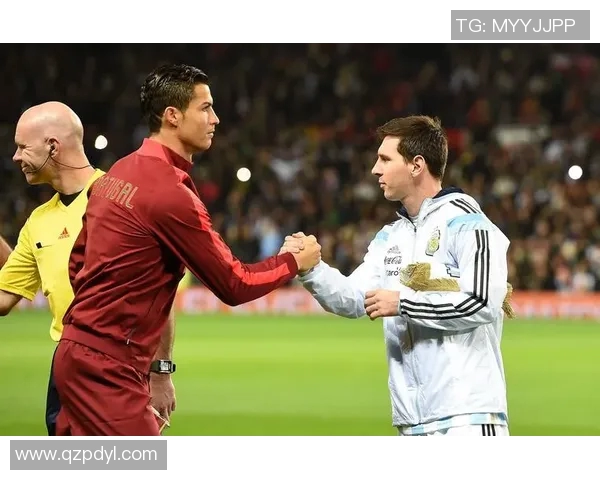 足球明星与豪车同框瞬间展现运动与奢华的完美结合