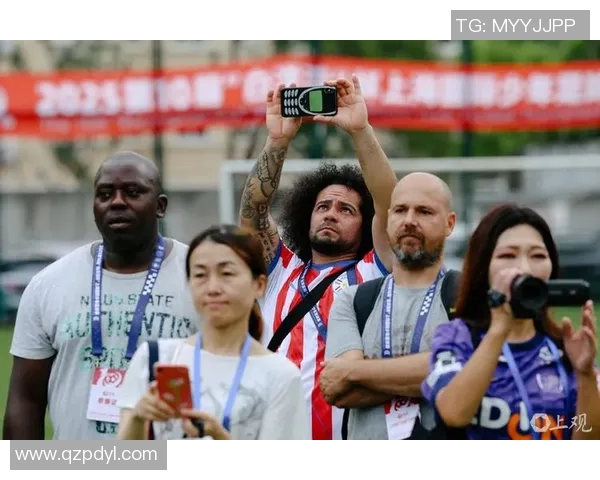 黑人足球明星的早期成就与影响力探索之旅 黑人足球明星的早期成就与影响力探索之旅
